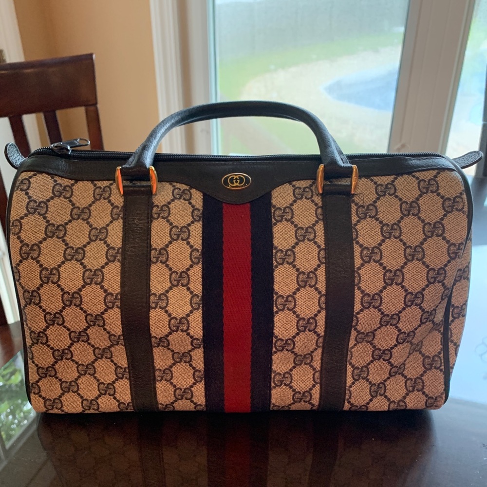 VINTAGE GUCCI *authentic*